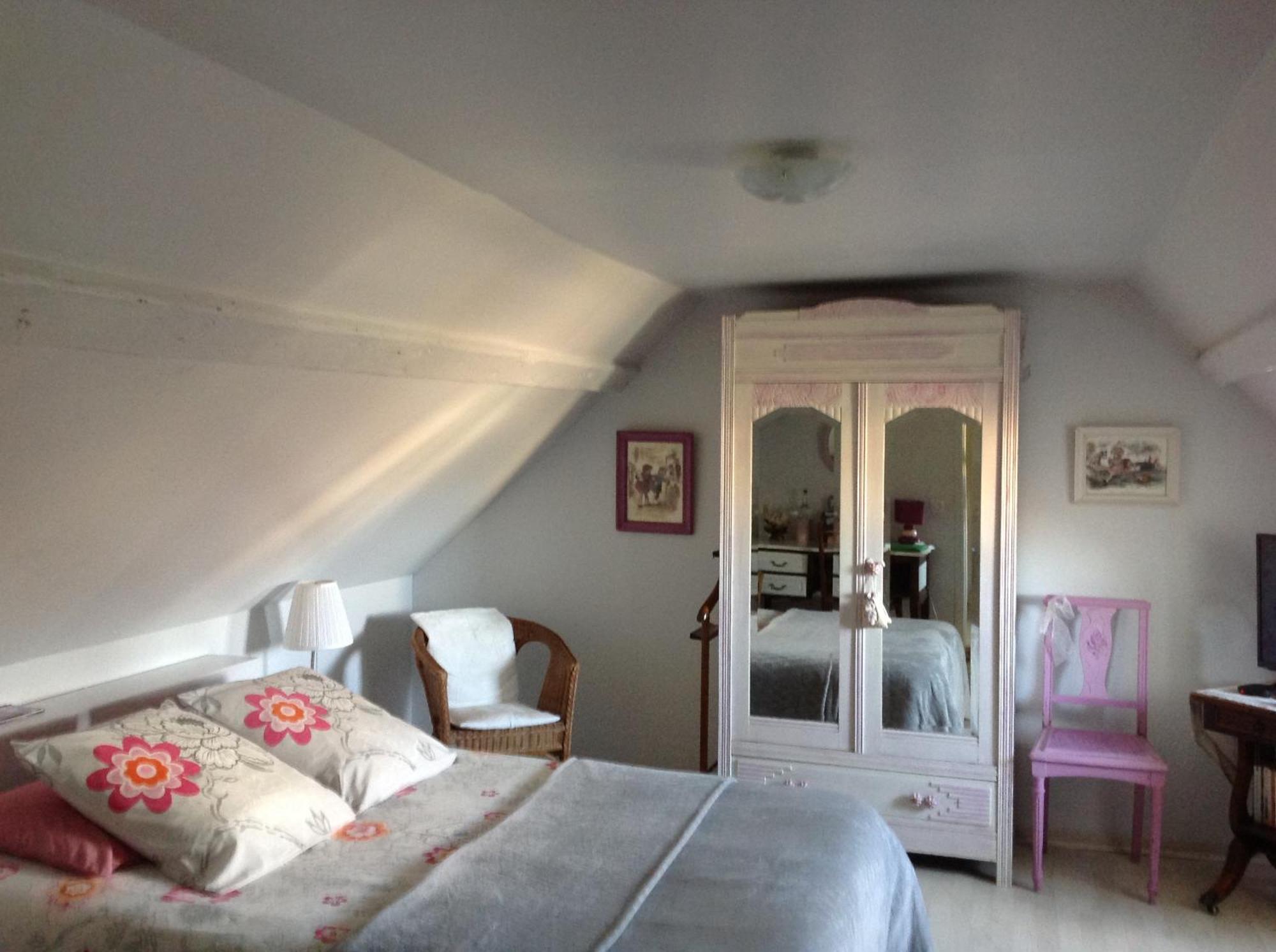 Le Jardin Des Poules Bed and Breakfast Thiétreville Exteriör bild